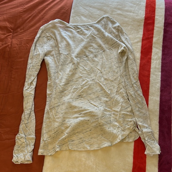 Black and Cream Long Sleeve Tops - Picture 6 of 7